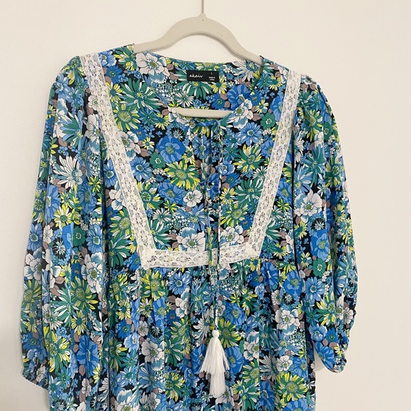 Shop Zoco - floral flowy mini dress, size Large - Picture 2 of 6